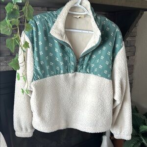 Universal Thread Cream and Green Teddy Jacket Cozy Sherpa